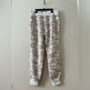 Athleta  Balance Printed Jogger Pant in Oatmeal Heather Camo Size M Photo 6