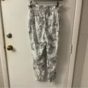 Hollister  Women's Gray White Camo Pants Joggers Ultra High Rise Size S Photo 27