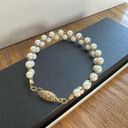 Vintage gold tone faux pearl bracelet Photo 2