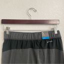 Columbia NWT  Women’s Skort Skirt Gray Pull On Athletic Fit Size Small Photo 3