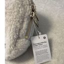 Lululemon  Everywhere Belt Bag Large 2L White Opal & Gold Plush Fleece NWT Photo 4