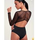 Lulus  lace open back bodysuit black Photo 1