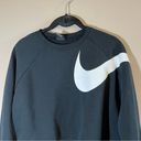 Nike  Women’s Black Cropped Sweatshirt Medium Photo 1