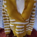 Fossil  size medium gold colored horizontal striped sweater chunky V-neck Photo 0