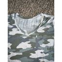 SO  Favorite v neck‎ pocket tee camo size medium Photo 1