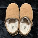 UGG Women’s classic  slipper Photo 1