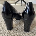 Kate Spade Bow Pumps in Black Patent Leather Photo 2