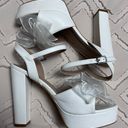 Windsor Bow Heels Photo 3