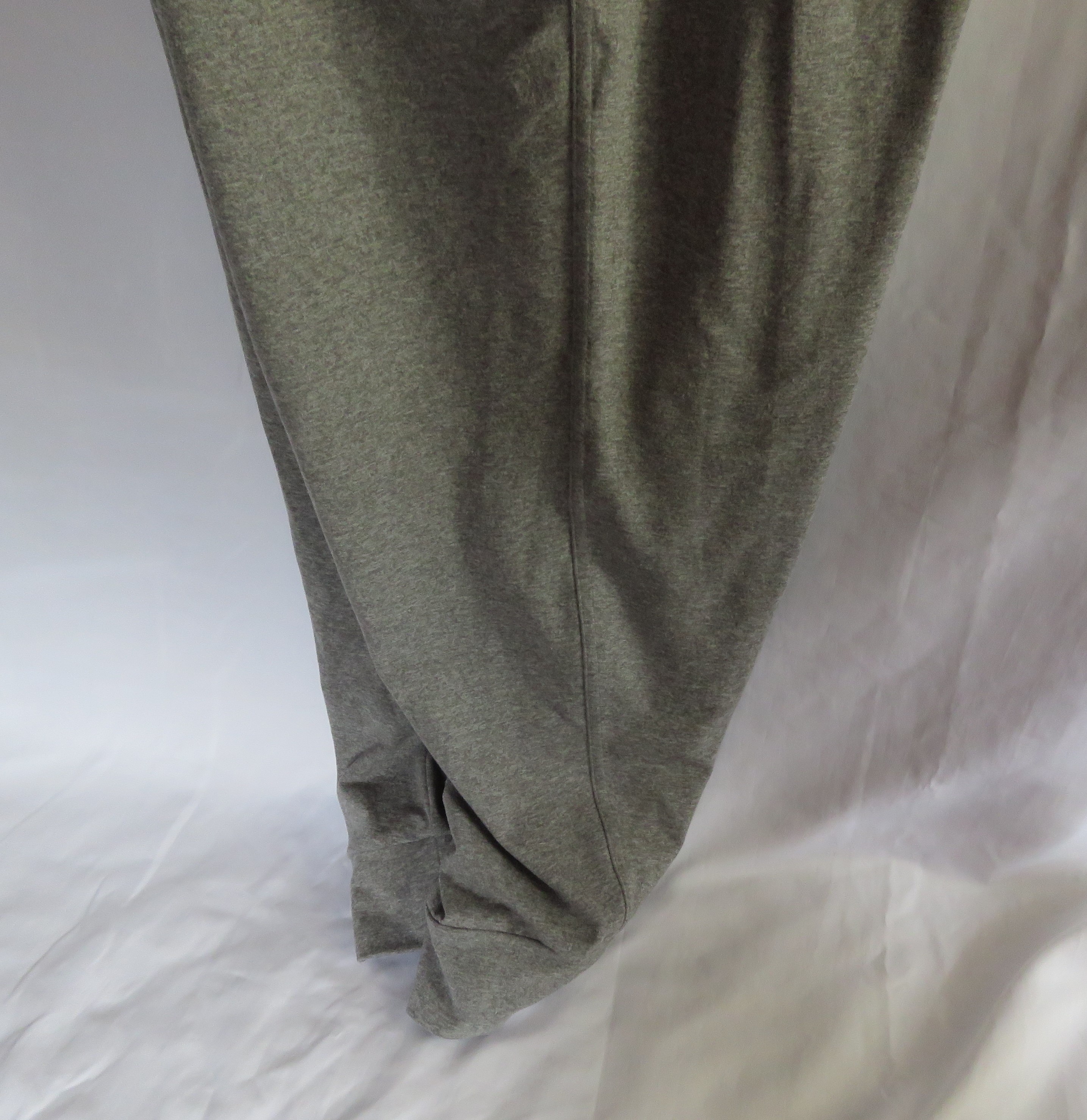 Athletic Works Women's Athleisure jogger Photo 3