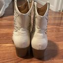 Universal Threads White Cowboy Boots Photo 2