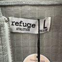 Refuge  Athletics Gray Quilted Cropped Hoodie Photo 4