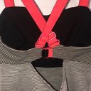 Lululemon Women’s  tank top  Photo 5