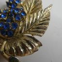 Vintage Flower Leaf Brooch Cluster Pin Blue Rhinestone Jeweled Gold Tone Retro Photo 3