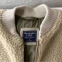 Abercrombie & Fitch Abercrombie‎ & Fitch Oversized Sherpa Zip Up Bomber Jacket Size M Photo 4