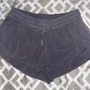 Lululemon Hotty Hot Short 2.5” Photo 0