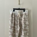 Athleta  Balance Printed Jogger Pant in Oatmeal Heather Camo Size M Photo 7