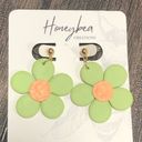 Daisy Retro Green  | Handmade Polymer Clay Earrings Photo 1