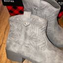 Arizona Jeans New gray women’s size 8 ankle cowboy boots Photo 2