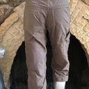 Mountain Hardwear  Brown Cargo Hiking Capris Women's Size 6 Pants Photo 1