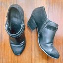 American Eagle  // Women’s ankle booties Photo 0