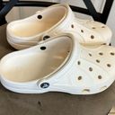 Crocs M6,W8 White Croc Clogs Photo 4