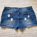 Boohoo Women’s Plus Blue Wash High Waisted Distressed Denim Jean Shorts Size 18 Photo 2