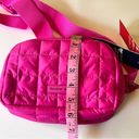 Reebok  Trendy Fashionable Quilted Lightweight  Pink Fanny Pack Case Sz 1.6 L NWT Photo 13