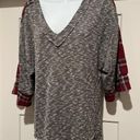 Daytrip Vneck top sz M Photo 2