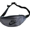 Nike  Heritage Hip Pack belt bag Waist Hips Inseam Rise Outseam pouch Fanny pack Photo 0