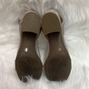 Liz Claiborne  Womens Beige Heeled Sandals Sz. 6 BIN 13 Photo 5