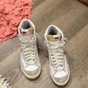 Nike Women’s Blazer Mid Photo 2