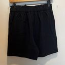 Lululemon - Noir Short 5.5" Black Athletic Travel Casual Resort Summer On The Go Photo 3