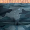 Gap NWOT Gapfit camo biker shorts size small Photo 4