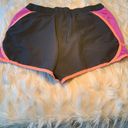 Old Navy  Active Running Shorts in Gray, Pink and Orange Size XS Photo 2