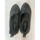 Baretraps  Women's Nevin Slip-On Oxford Shoes Black Camo Size 8 Photo 3