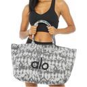 Alo Yoga Grey Tie Dye Shopper Tote Bag One Size Photo 7