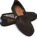 Toms  Alpargata Moroccan Black Crochet Floral Slip On Summer Flat Shoes Size 5 Photo 0