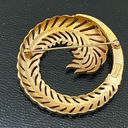 Trifari Vintage 50’s Signed Crown  Gold Tone Wheat Leaf Round Wreath Brooch Pin Photo 5