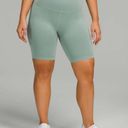 Lululemon Wunder Train High-Rise Short 8” Photo 0