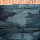 Gap NWOT Gapfit camo biker shorts size small Photo 12