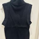 Dynamic Turtle Neck Tank Top Photo 1