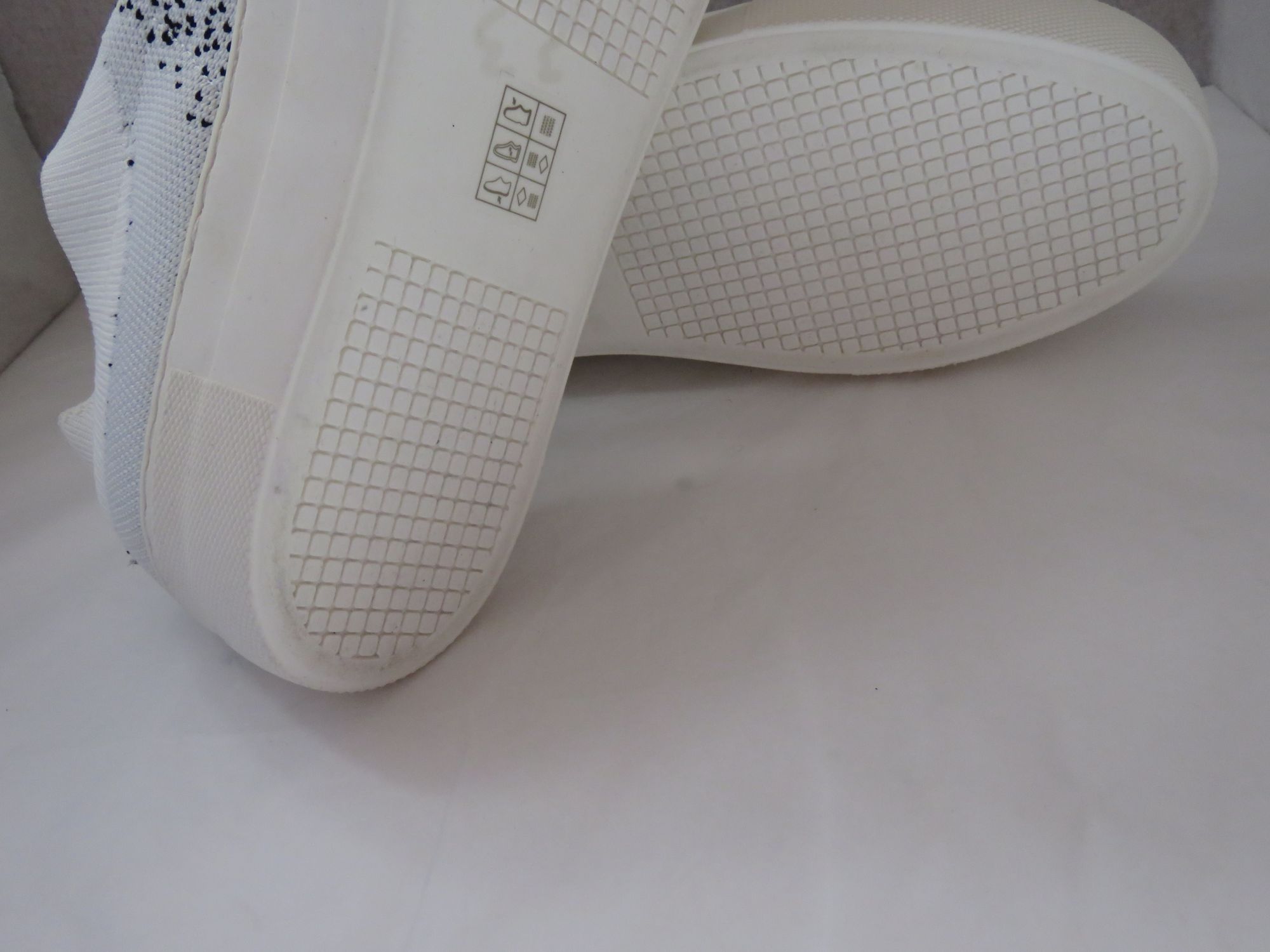 DKNY Women's Slip-On Shoes Size 8.5 Photo 7