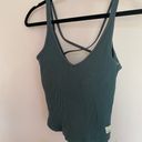 Vuori  WOMEN'S RIB CROP TANK Photo 1