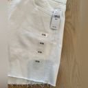 Gap  3 1/2 inch high rise button up white shorts size 8 Photo 3