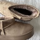 Mudd NWT . Platform Boots Beige Photo 3