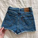 Levi's Ribcage Shorts Photo 1