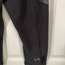 Edge TLF Women’s NWT Basic  Infi Dri Black Capri Sheer cutouts Leggings Small Photo 3