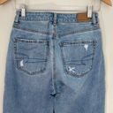 American Eagle  Womens Mom Straight Jeans Distressed Light Wash Blue Size 2 Reg Photo 4