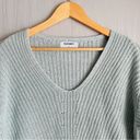 Old Navy  V Neck Cable Knit Sweater Size Medium Green Photo 2