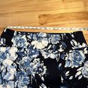 Krass&co S.C. &  Pull-on Blue Floral Skort Photo 9